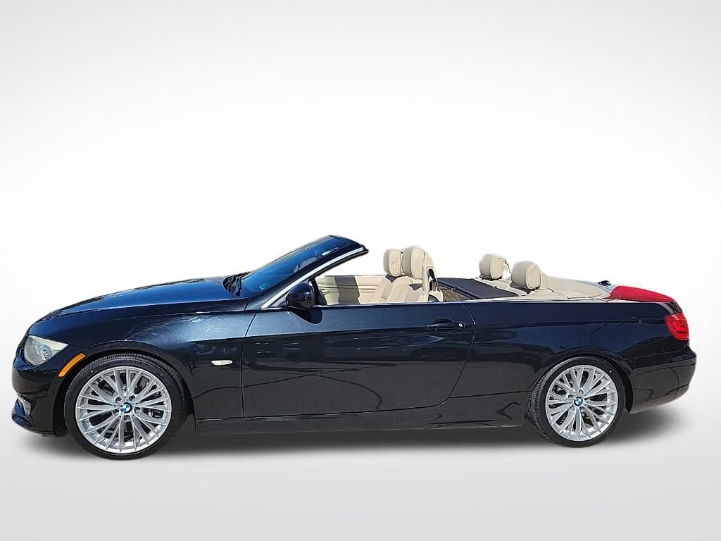 Used 2011 BMW 335i Convertible image 10