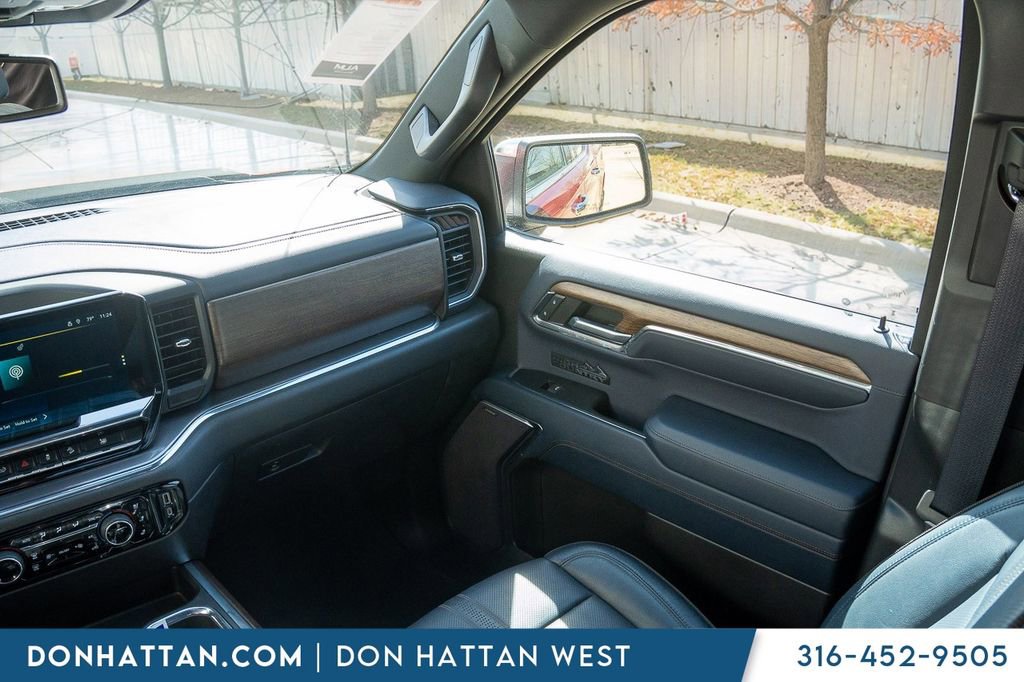 Used 2023 Chevrolet Silverado 1500 High Country w/ Z71 Off-Road Package image 16