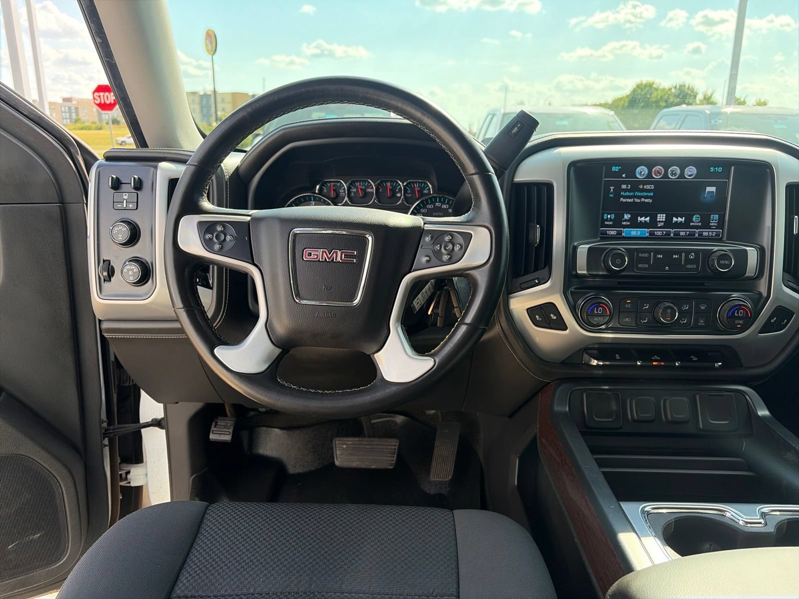 Used 2018 GMC Sierra 1500 SLE w/ SLE Value Package AWD/4WD image 18