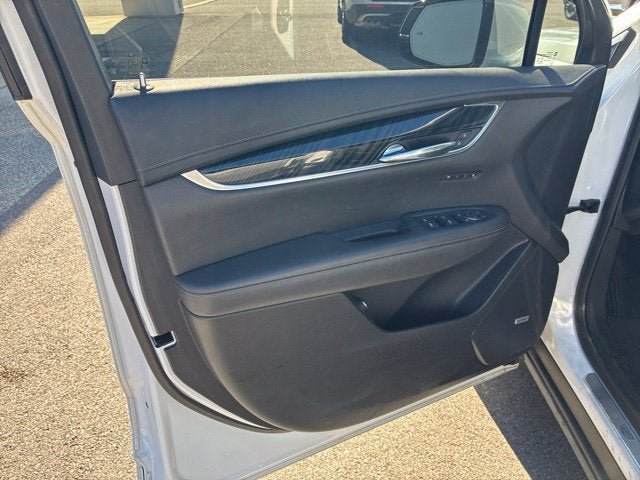 Used 2021 Cadillac XT6 Premium Luxury FWD image 11