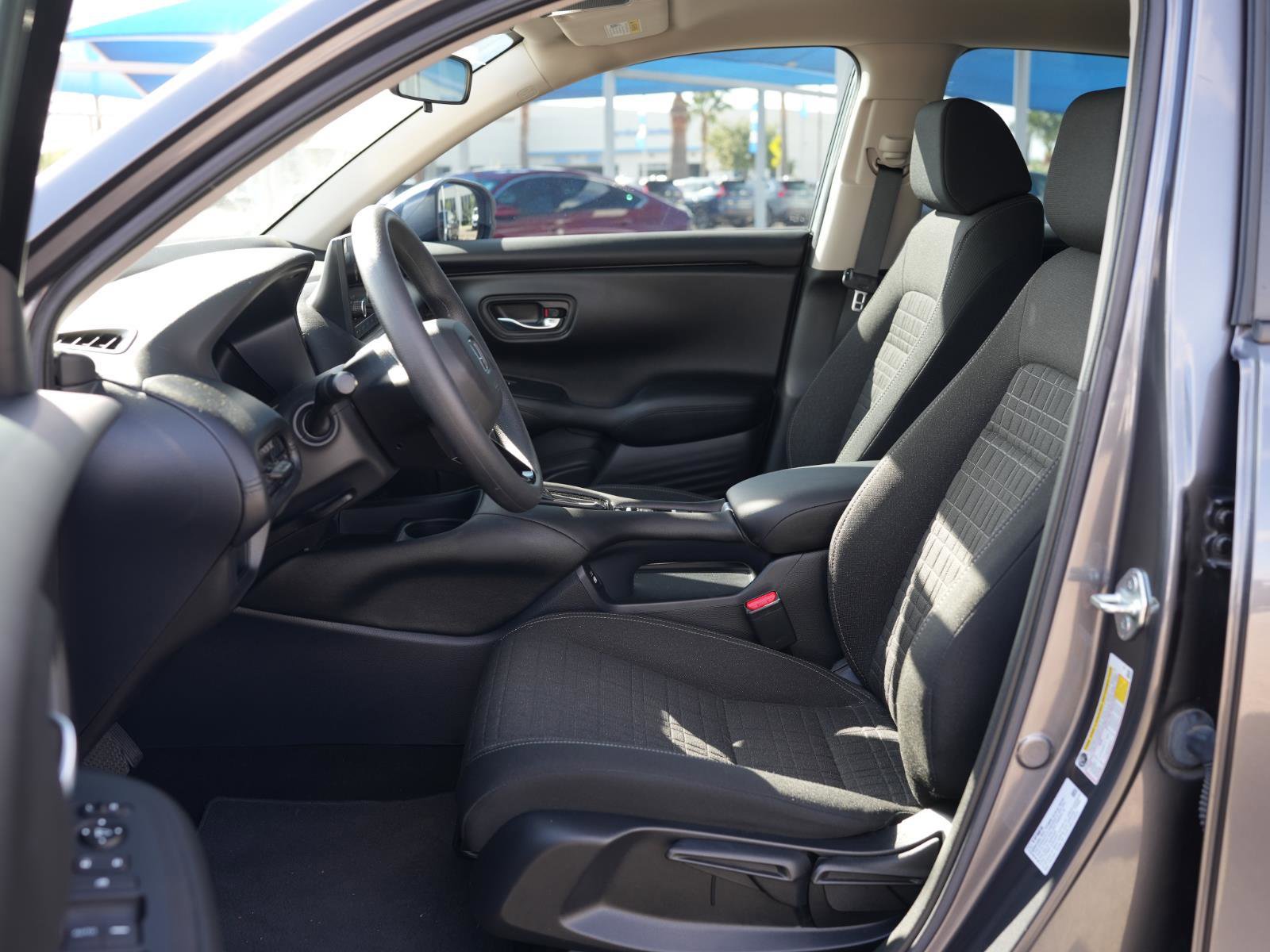 Used 2023 Honda HR-V LX image 14