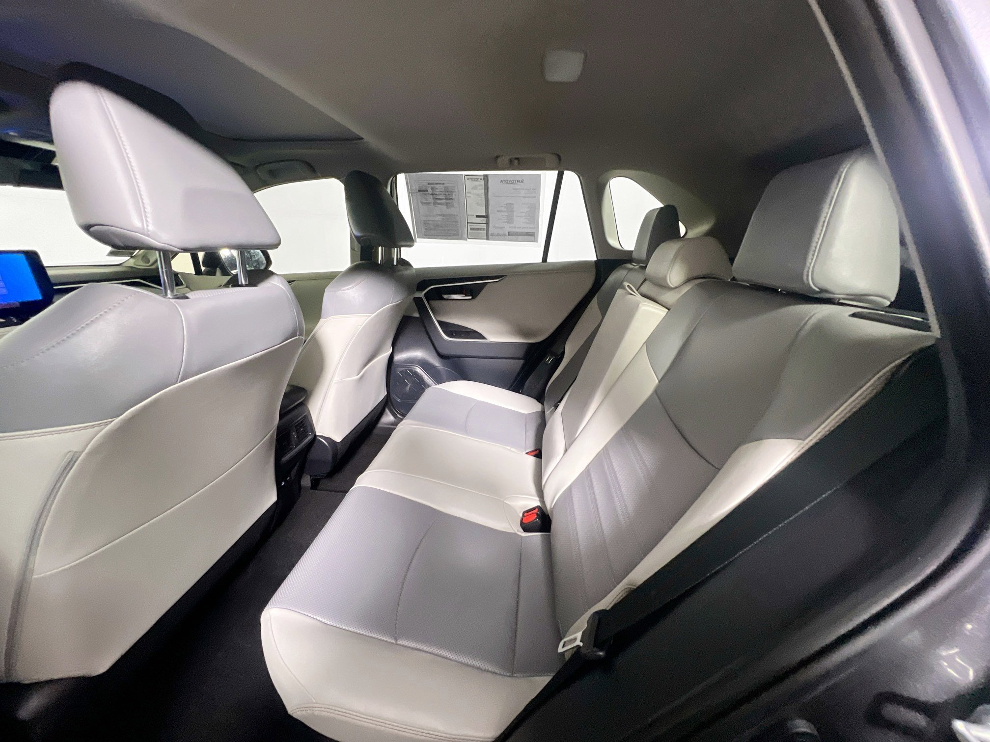 Used 2024 Toyota RAV4 Limited image 29