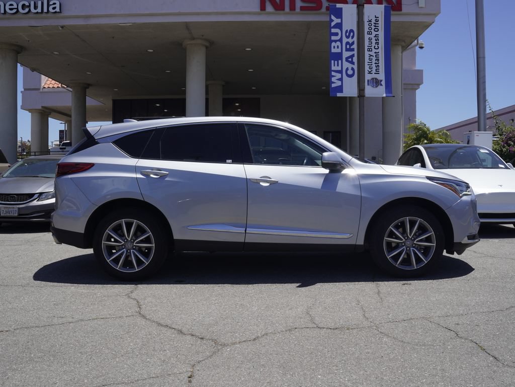 Used 2023 Acura RDX w/ Technology Package FWD image 3