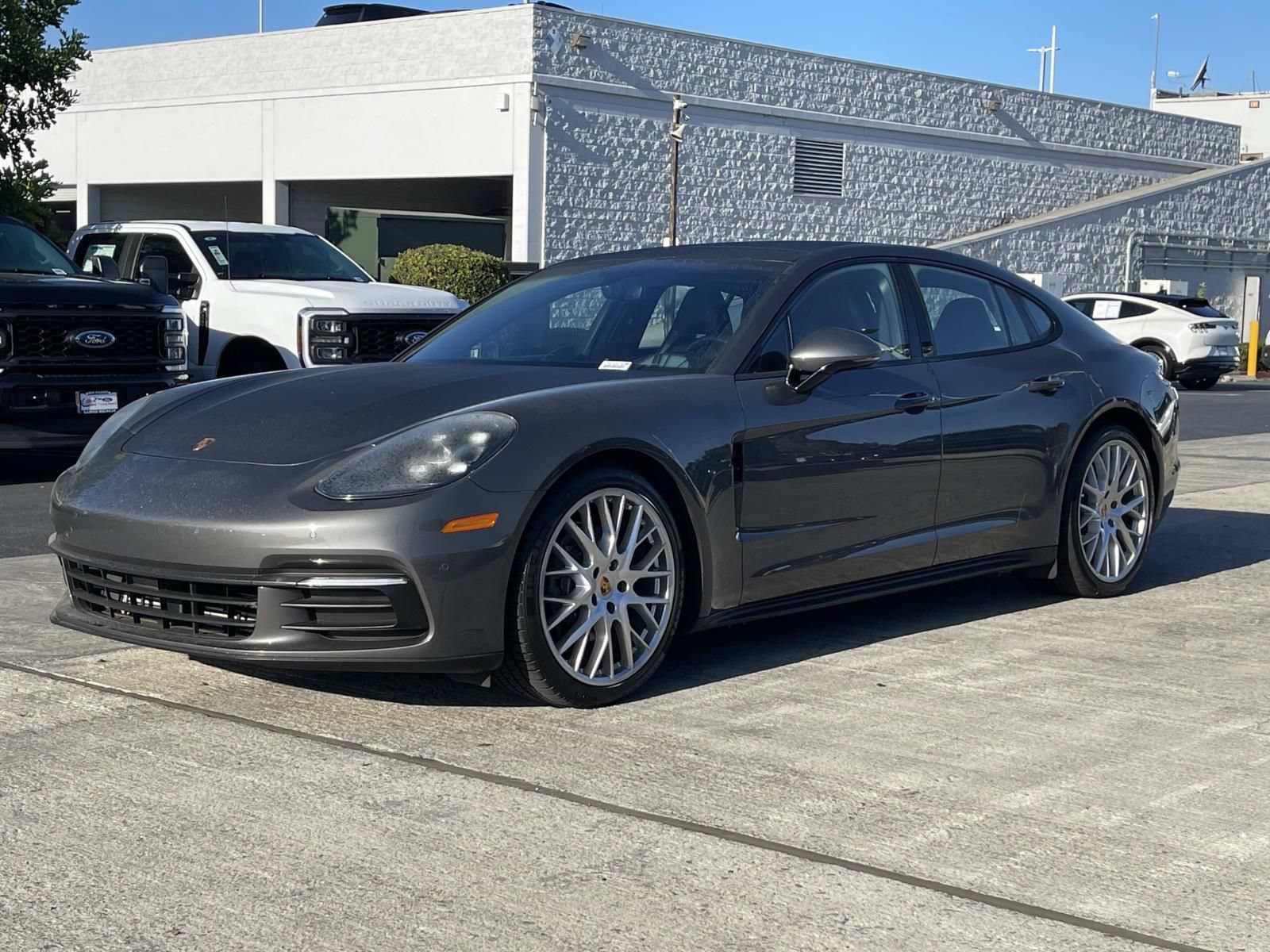 Used 2018 Porsche Panamera 4 AWD/4WD image 4