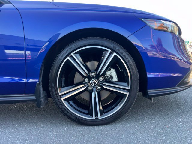 Used 2025 Honda Accord Sport image 4