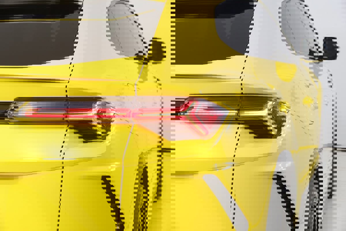 Used 2019 Lamborghini Urus image 77