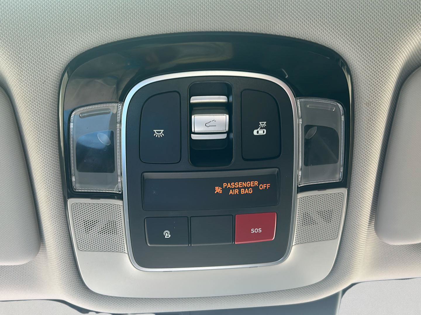 Used 2023 Hyundai Tucson Limited w/ Cargo Package FWD image 17