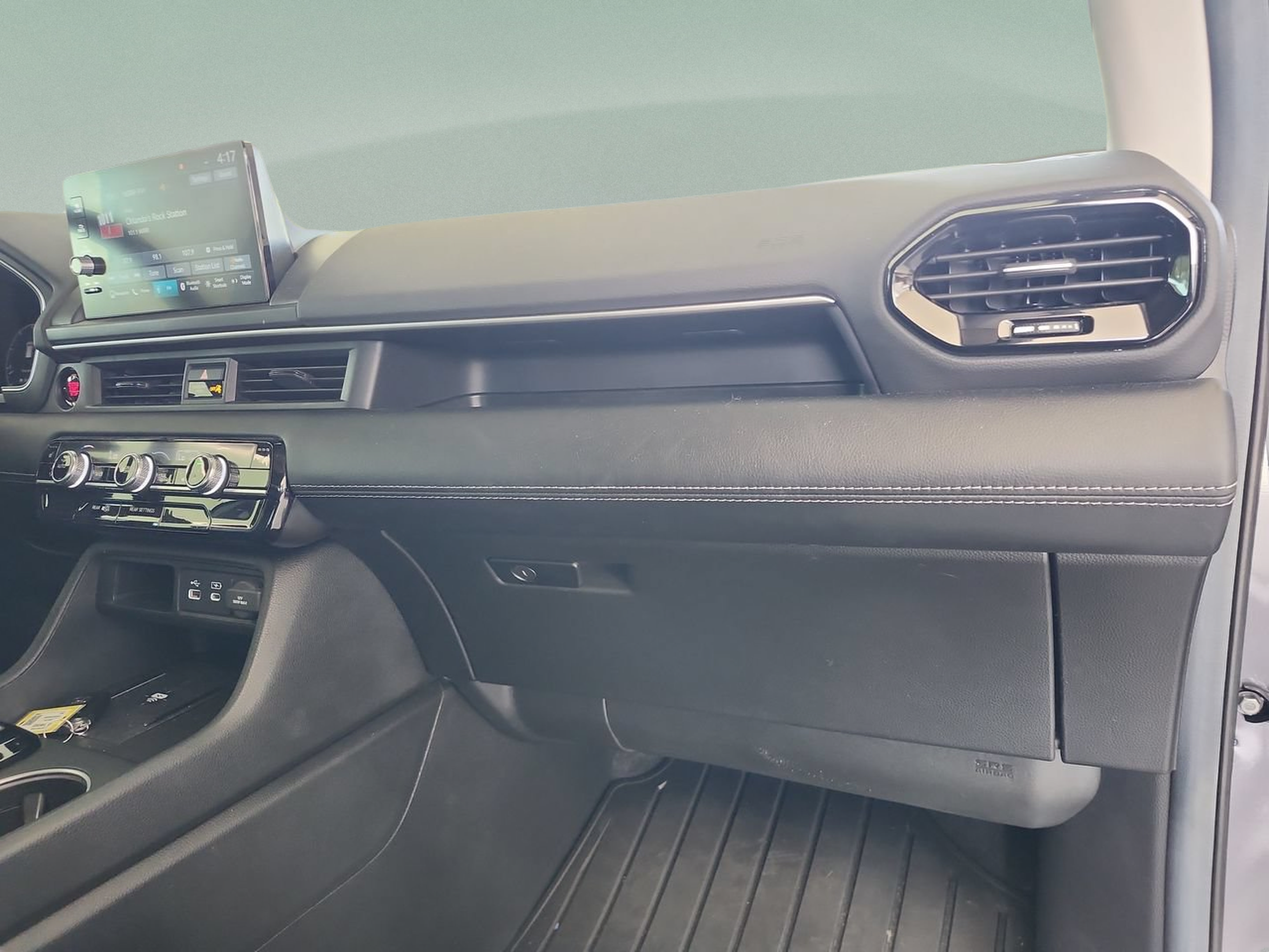 Used 2025 Honda Pilot Touring image 19