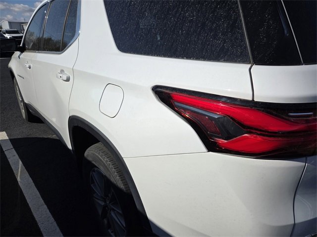 Used 2023 Chevrolet Traverse LT image 6