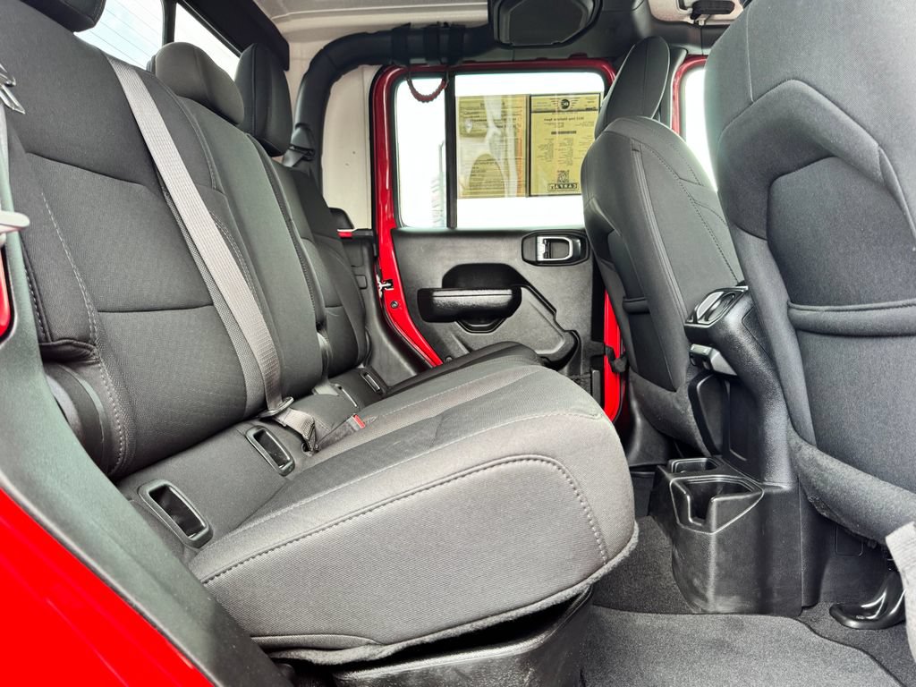 Used 2022 Jeep Gladiator Sport AWD/4WD image 15