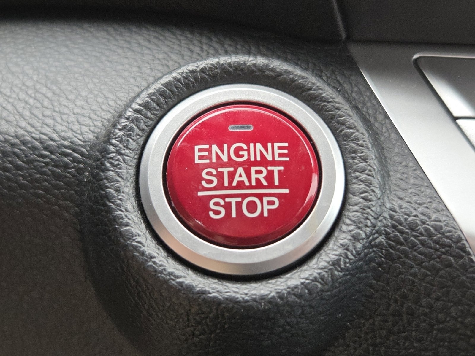 Used 2015 Honda Accord EX image 31