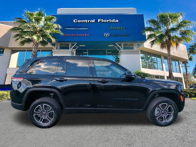 Used 2022 Jeep Grand Cherokee Trailhawk AWD/4WD image 4