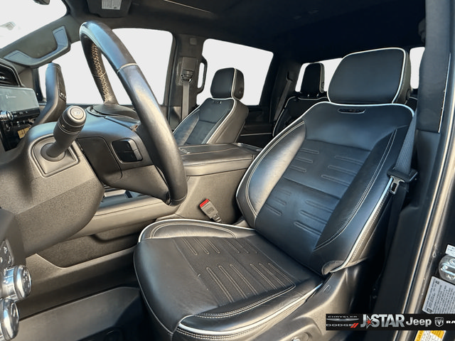 Used 2024 GMC Sierra 2500 AT4X AWD/4WD image 11