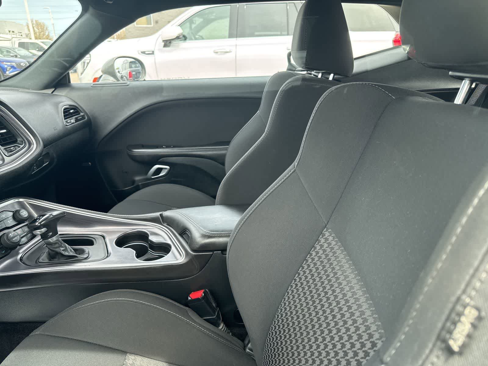 Used 2018 Dodge Challenger R/T RWD image 30