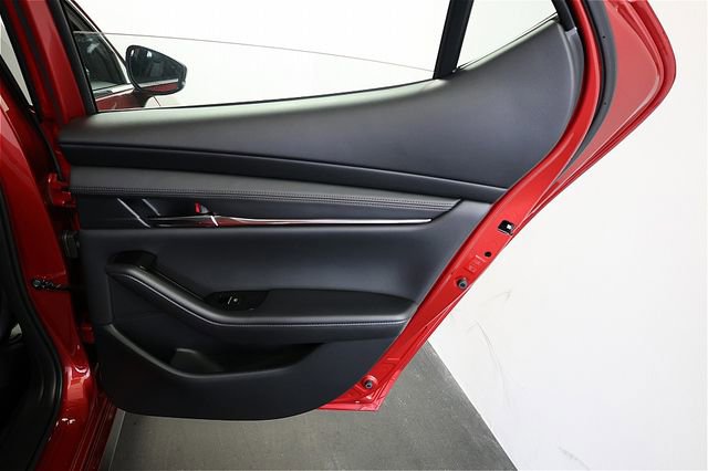 New 2026 MAZDA MAZDA3 Hatchback w/Premium Plus Pkg image 21