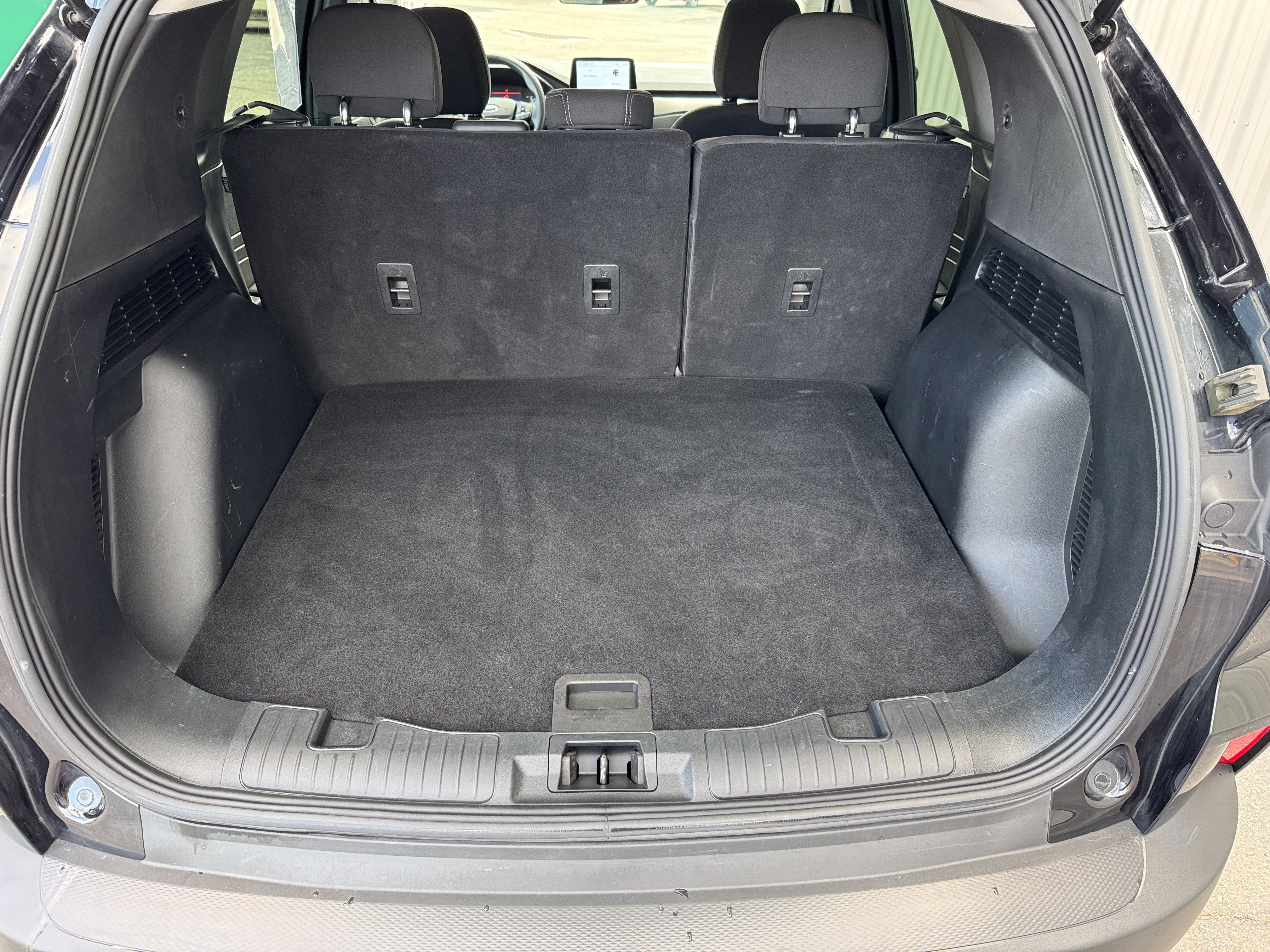 Used 2025 Ford Escape Active AWD/4WD image 30