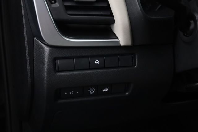 Used 2025 Nissan Rogue SV image 13