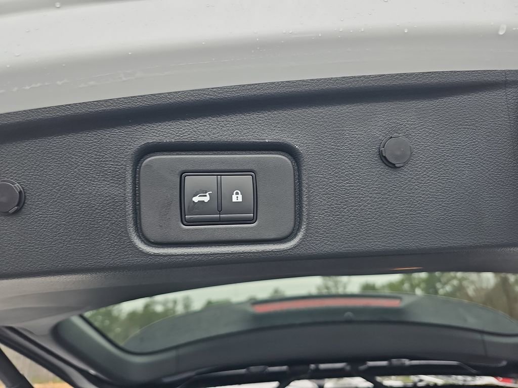 New 2026 Nissan Pathfinder Platinum image 17