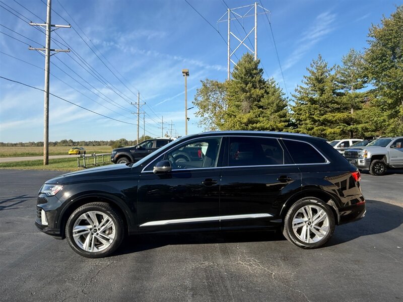 Used 2023 Audi Q7 3.0T Premium w/ Convenience Package AWD/4WD image 2