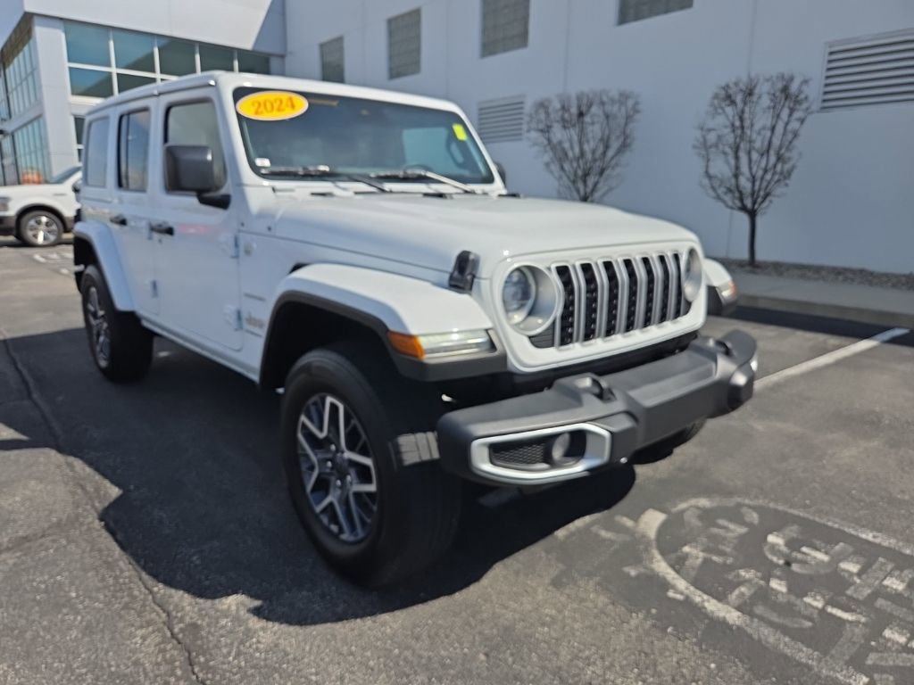 Used 2024 Jeep Wrangler Sahara image 4