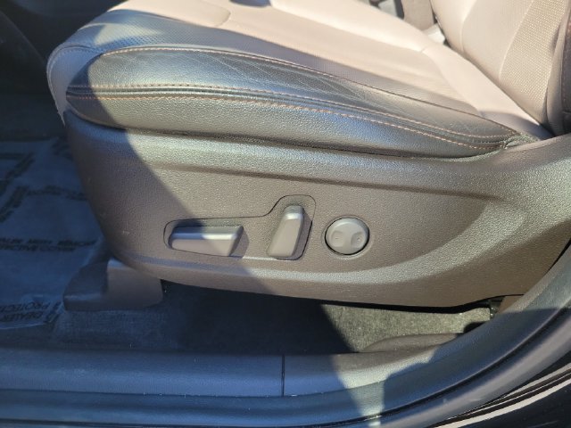 Used 2019 Hyundai Santa Fe Limited FWD image 11