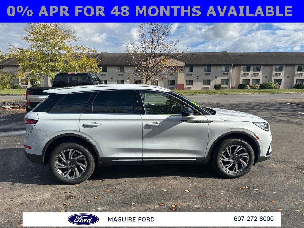 New 2025 Lincoln Corsair AWD w/ Rear Removable Package Tray image 4