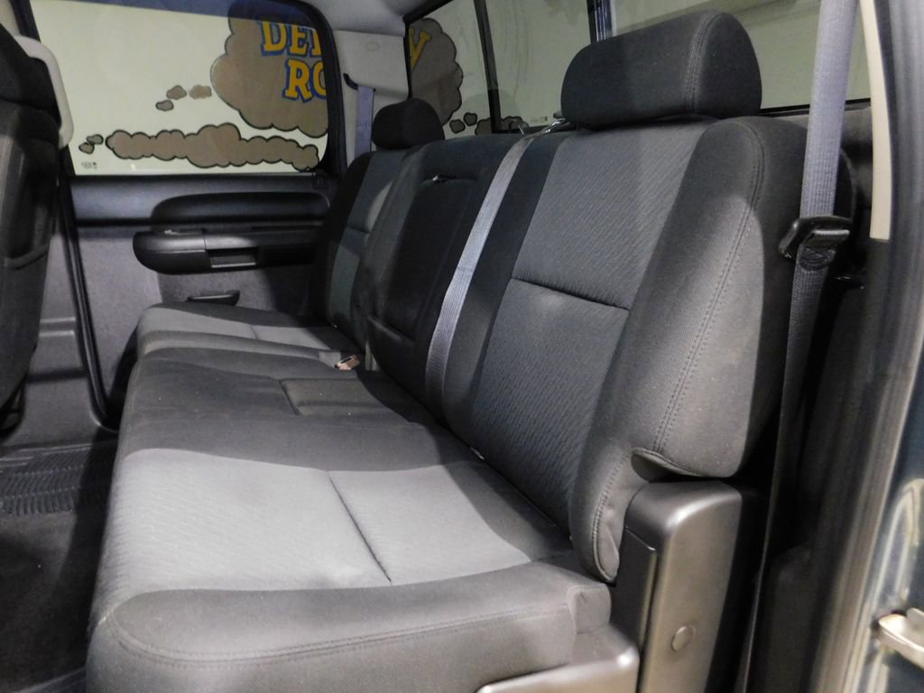 Used 2011 Chevrolet Silverado 2500 LT w/ Interior Plus Package AWD/4WD image 69