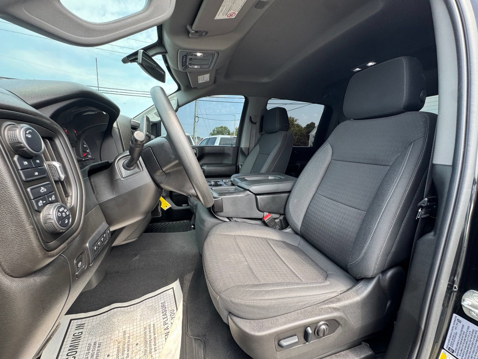 Used 2022 Chevrolet Silverado 2500 Custom w/ Custom Value Package AWD/4WD image 17