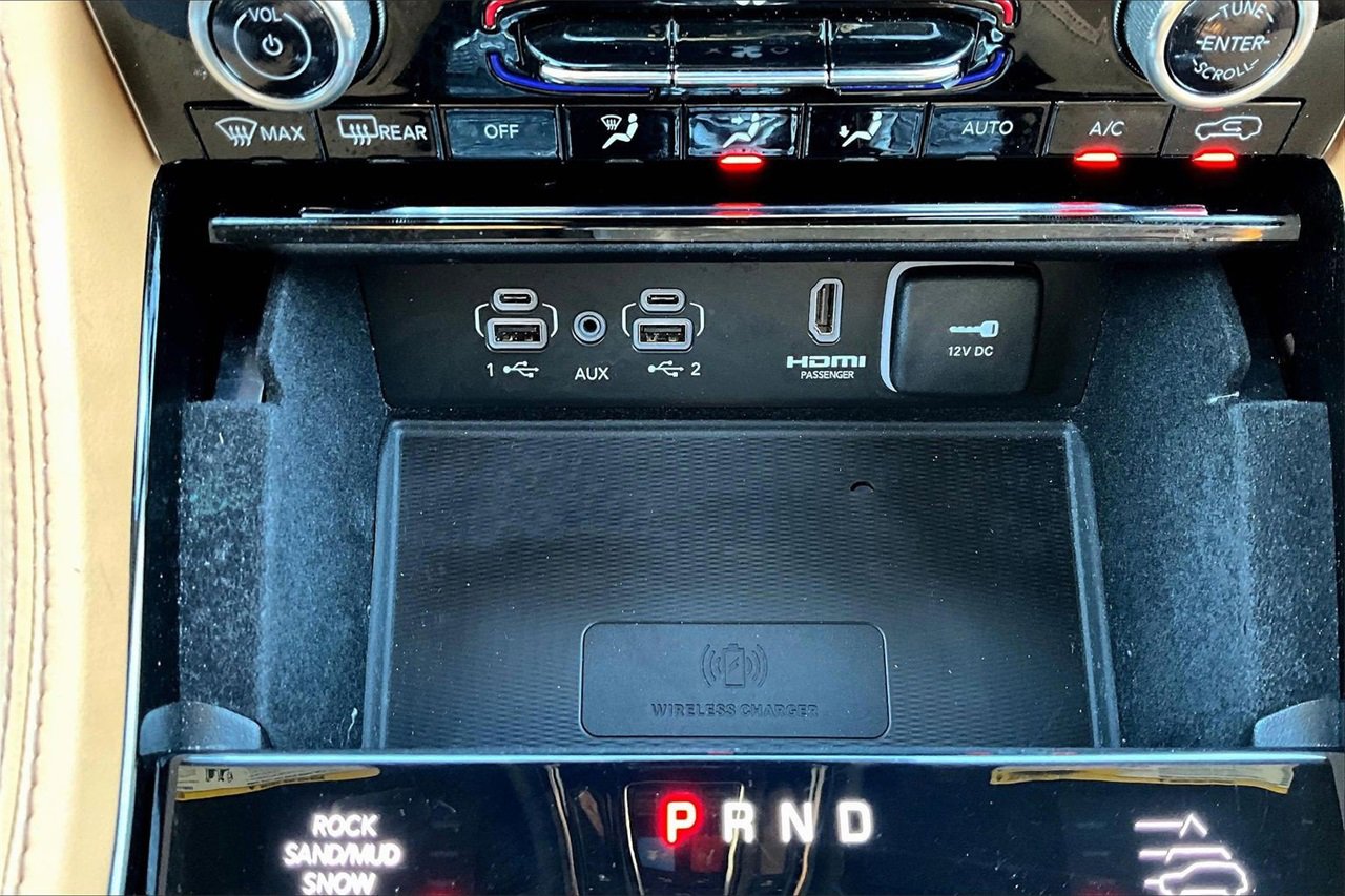 Certified 2023 Jeep Grand Cherokee L Summit image 17