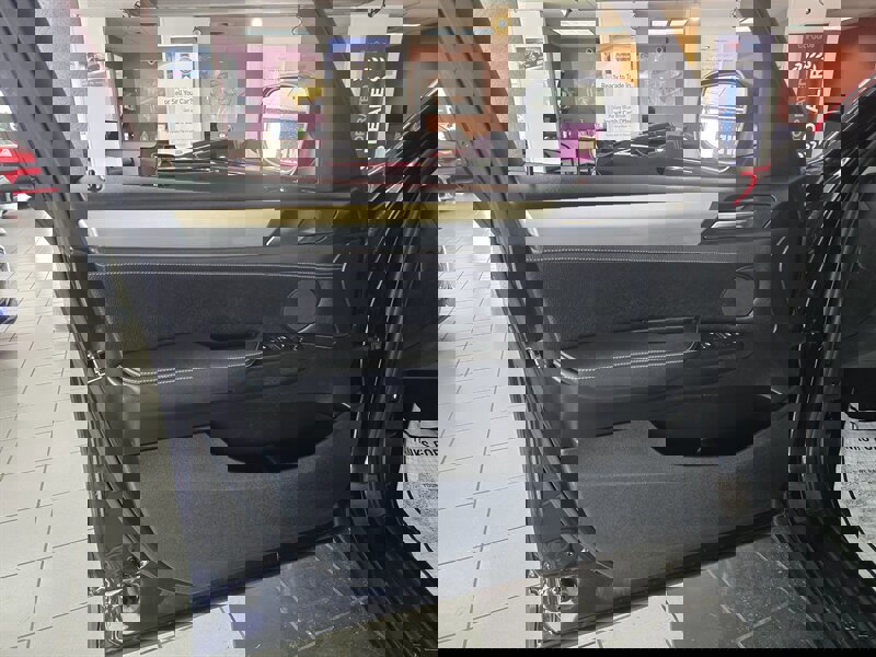 Used 2011 BMW X3 xDrive28i image 7