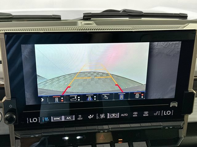 Used 2024 GMC Hummer EV 2X AWD/4WD image 13
