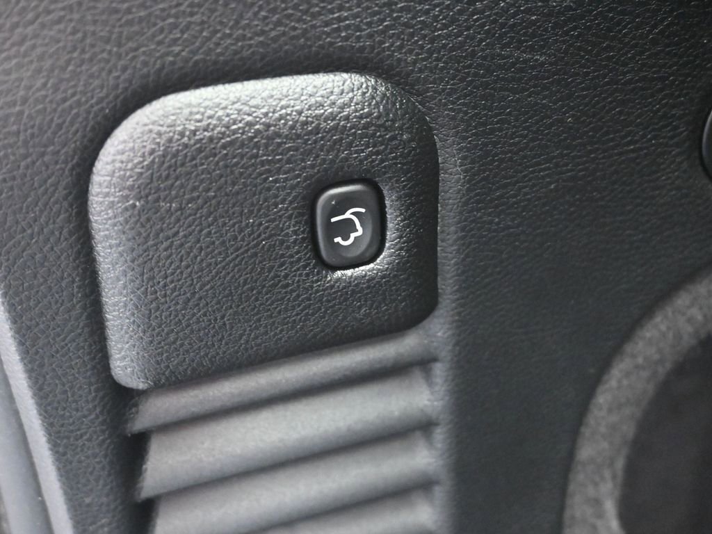 Used 2018 Jeep Grand Cherokee Altitude image 34