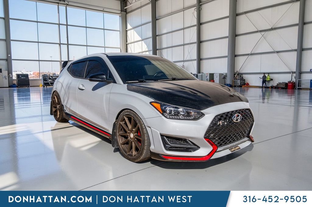 Used 2020 Hyundai Veloster N image 29