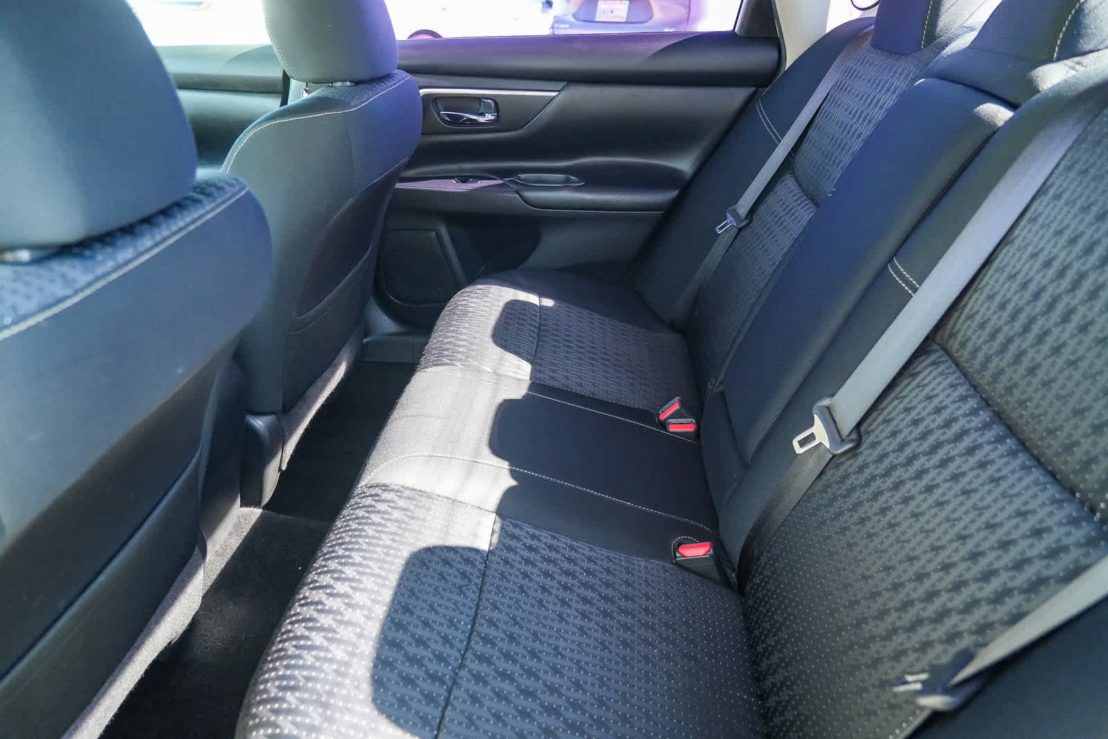 Used 2016 Nissan Altima 2.5 SV w/ Convenience Package FWD image 19