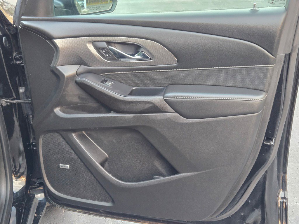 Used 2022 Chevrolet Traverse Premier w/ Redline Edition image 5