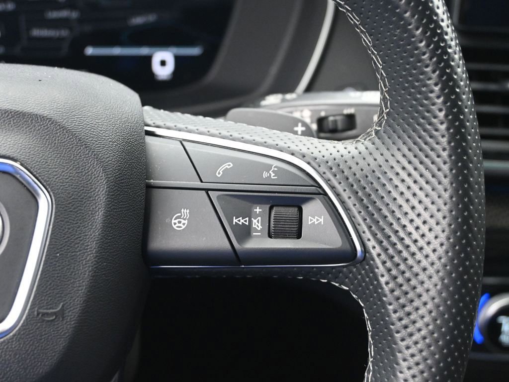 Used 2021 Audi SQ5 Prestige image 13