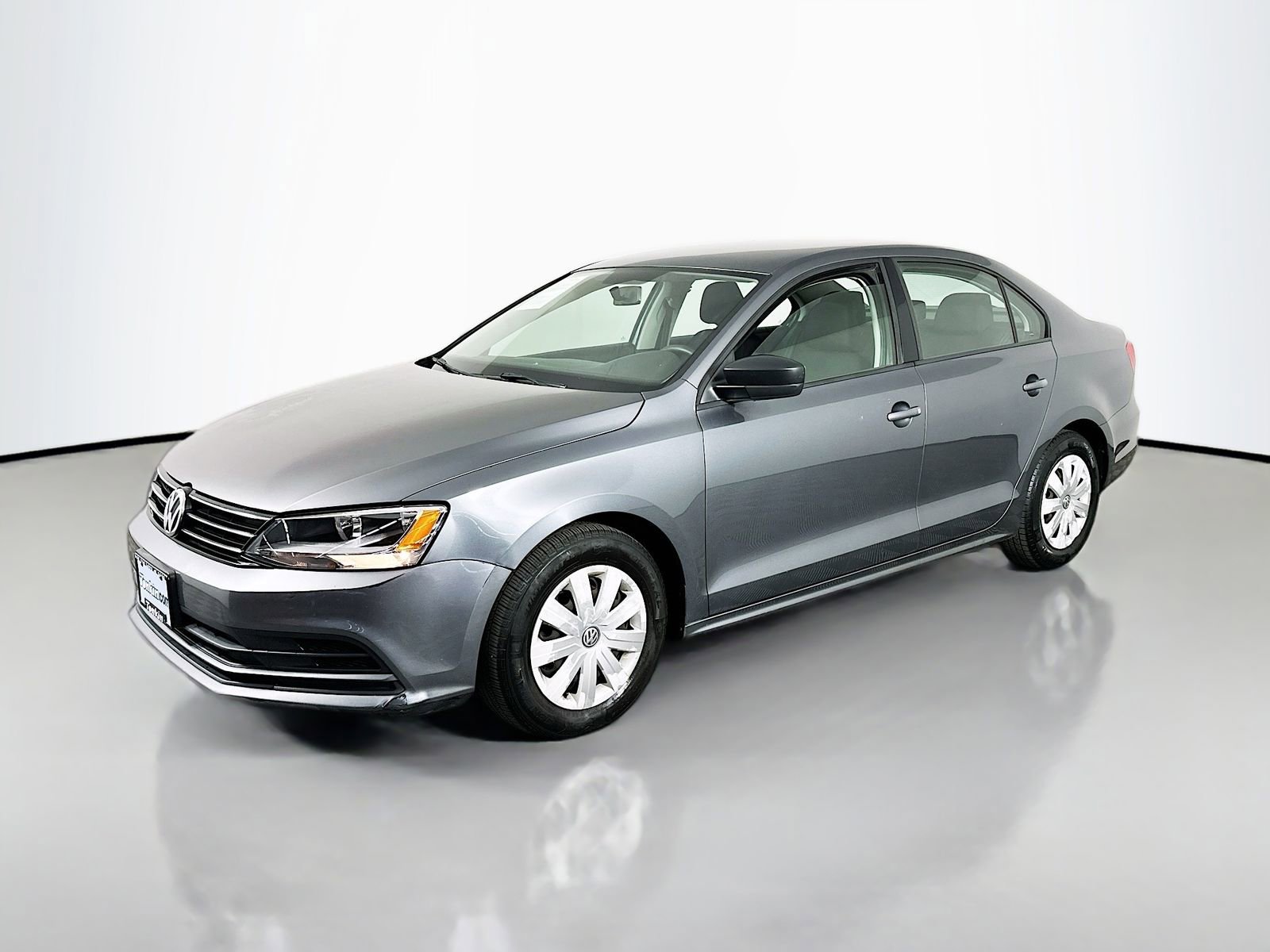 Used 2015 Volkswagen Jetta S FWD image 4