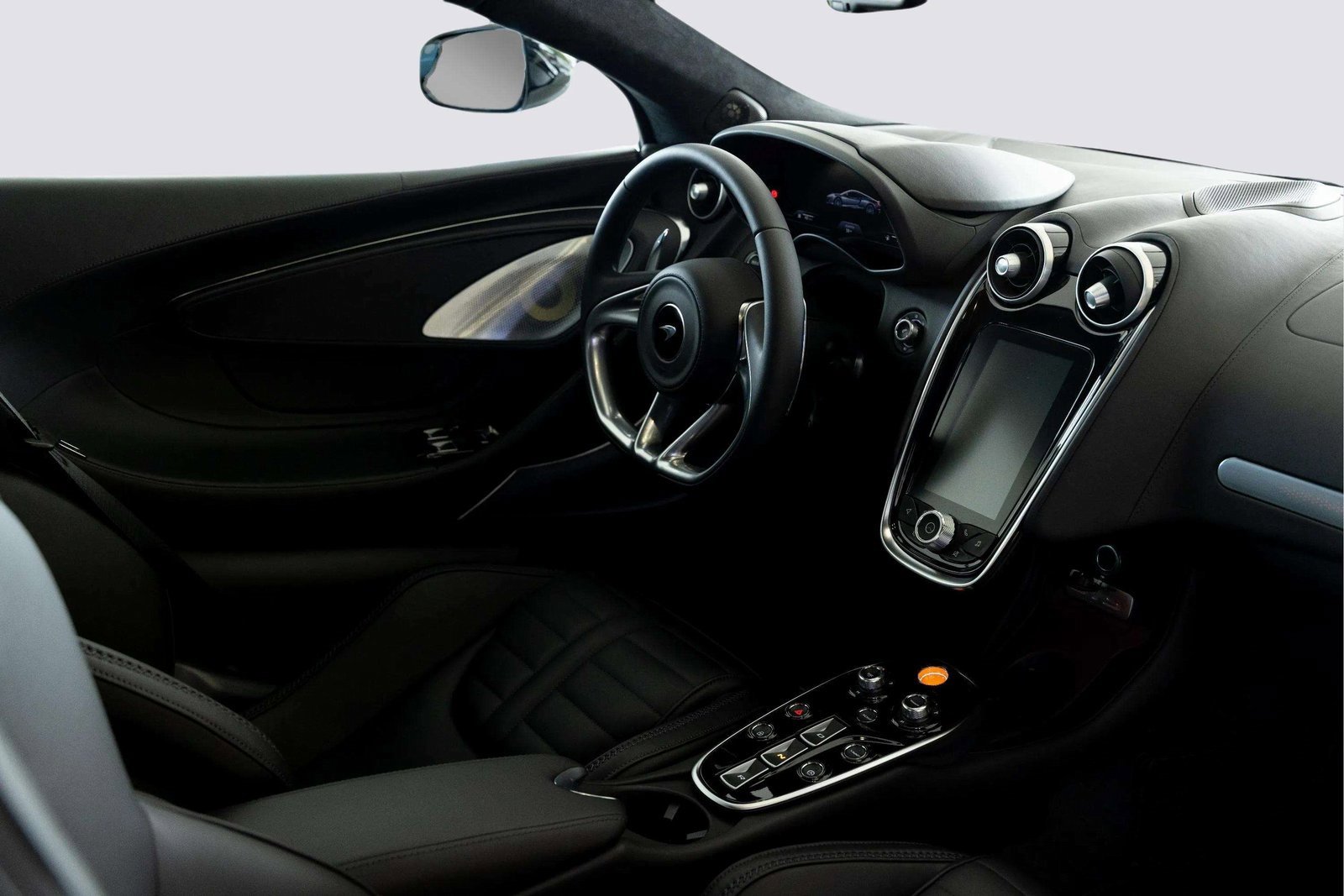 New 2026 McLaren GTS image 25