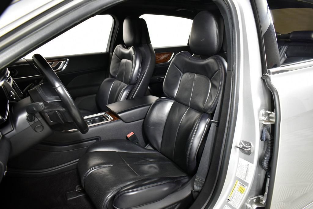 Used 2018 Lincoln Continental Reserve FWD image 11