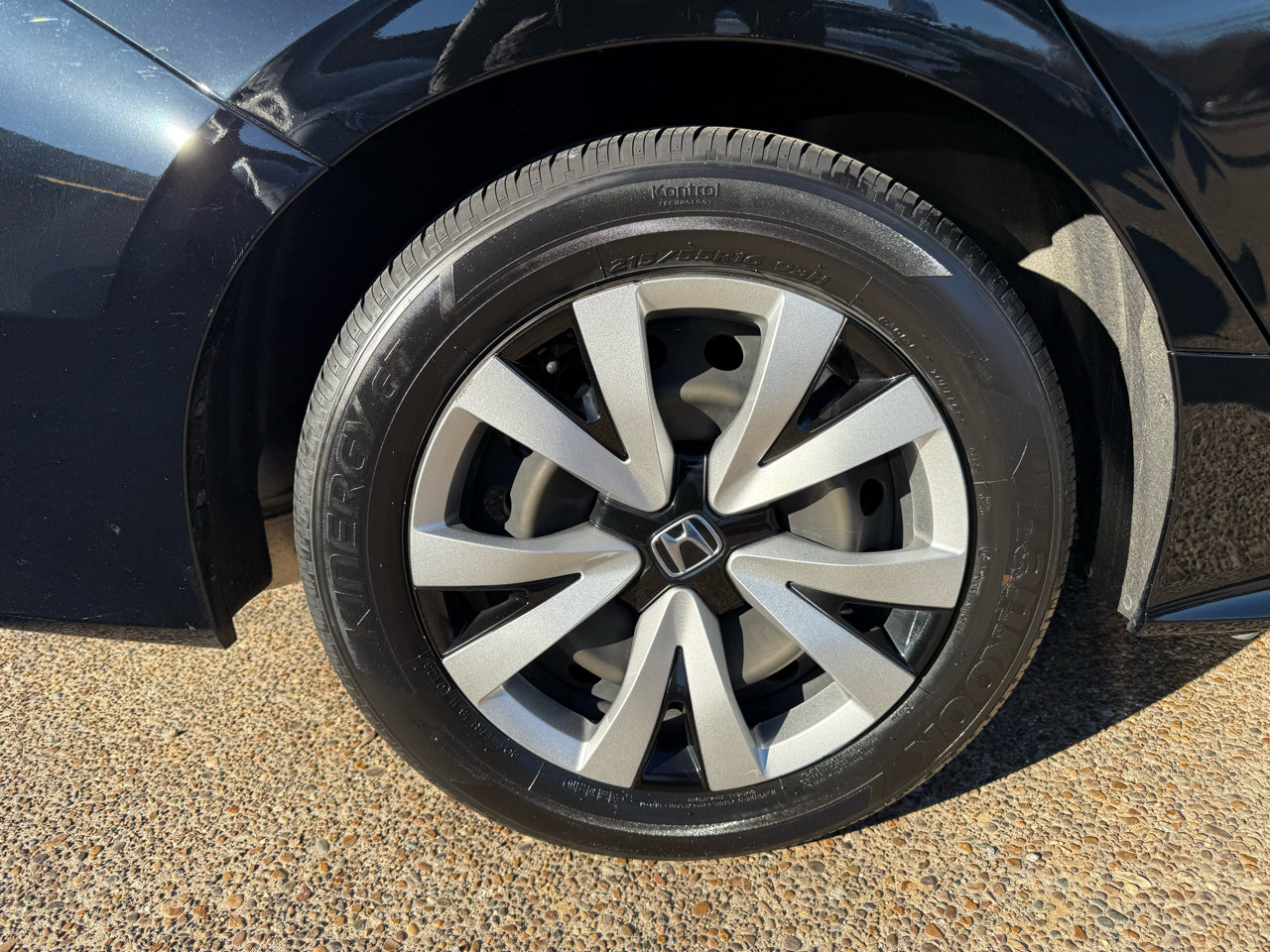 Used 2023 Honda Civic LX image 6