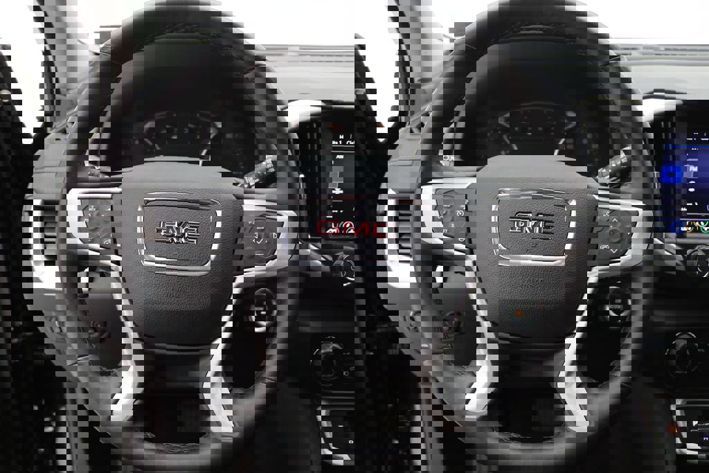 Used 2024 GMC Terrain SLT image 15