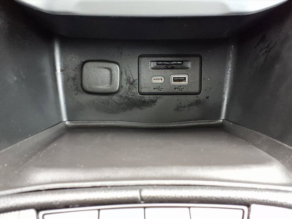 Used 2021 GMC Acadia SLT w/ Elevation Edition image 18