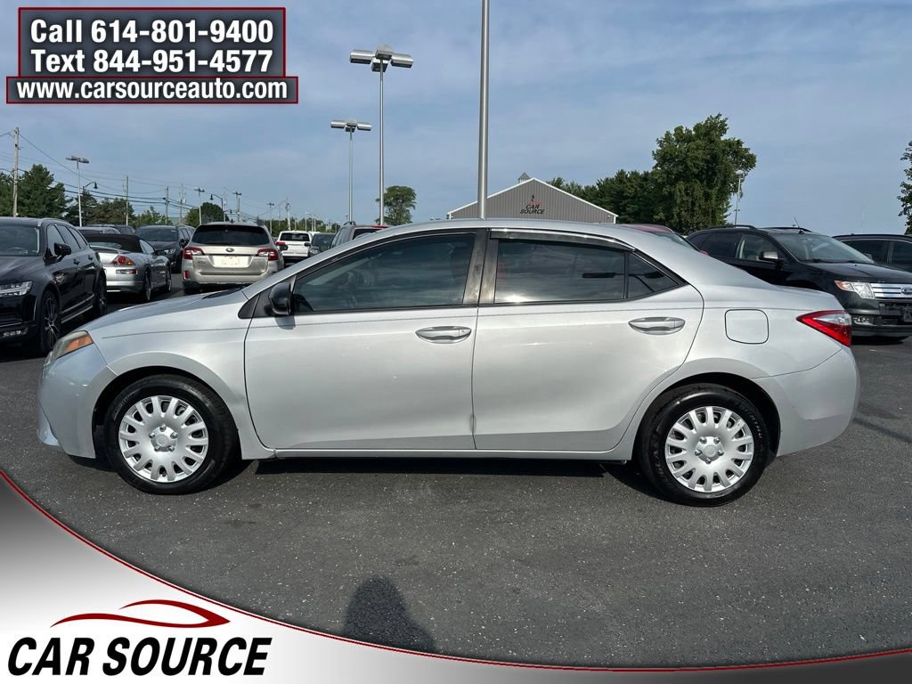 Used 2016 Toyota Corolla LE FWD image 4