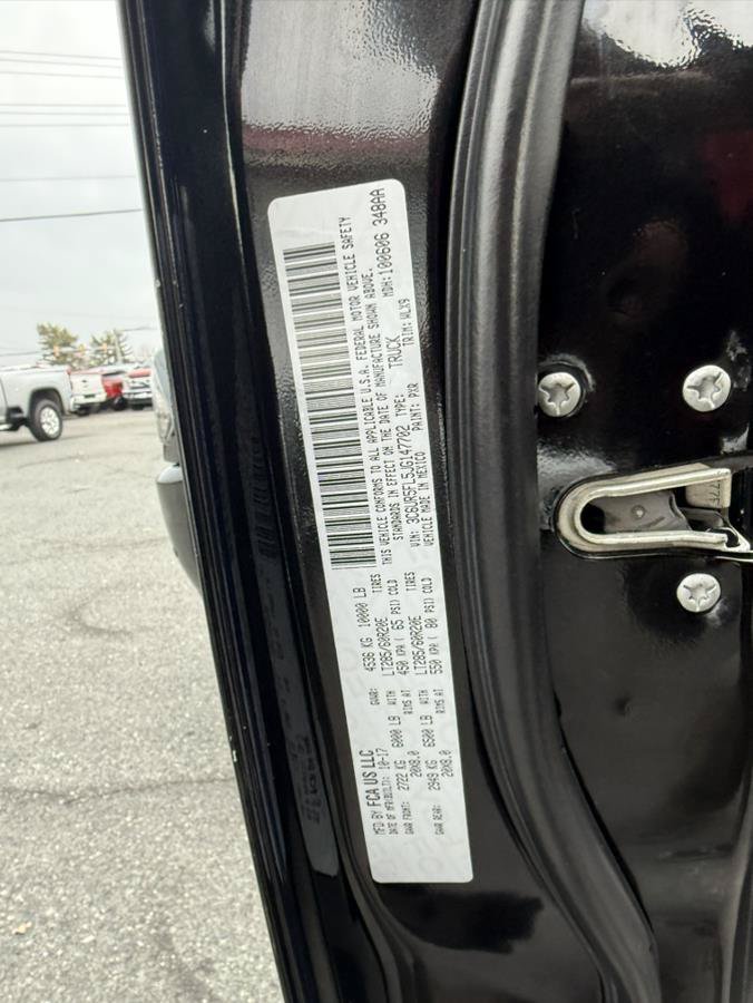Used 2018 RAM 2500 Laramie w/ Sport Appearance Group AWD/4WD image 39