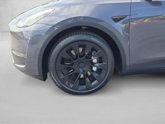 Used 2021 Tesla Model Y Long Range AWD/4WD image 26