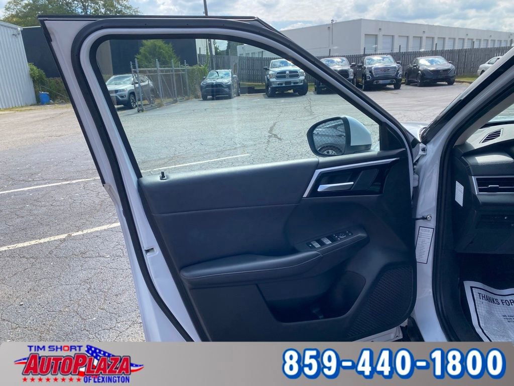 Used 2023 Mitsubishi Outlander SE image 19