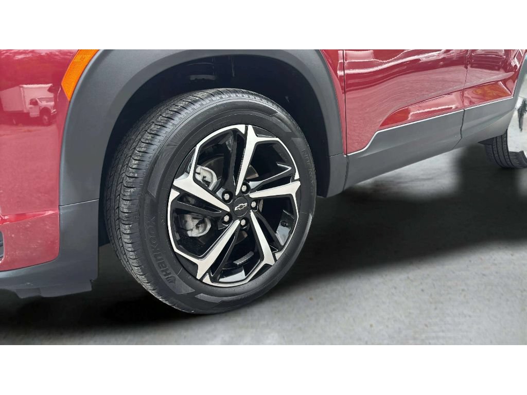 Used 2023 Chevrolet TrailBlazer RS w/ Convenience Package AWD/4WD image 22