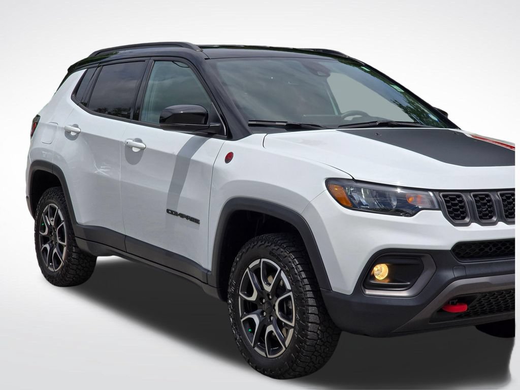 Used 2024 Jeep Compass Trailhawk w/ Trailhawk Convenience Group AWD/4WD image 49