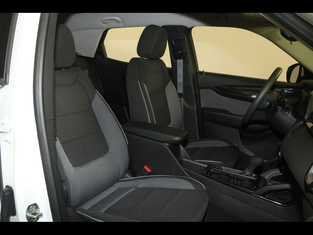 Used 2025 Chevrolet TrailBlazer LT FWD image 27