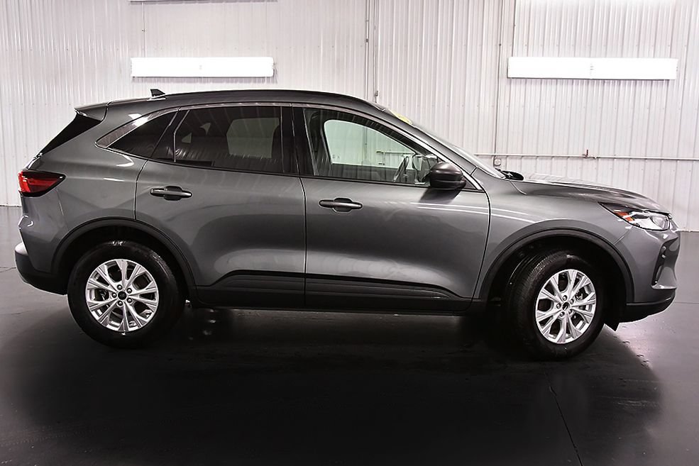Used 2024 Ford Escape Active w/ Tech Pack #1 AWD/4WD image 8